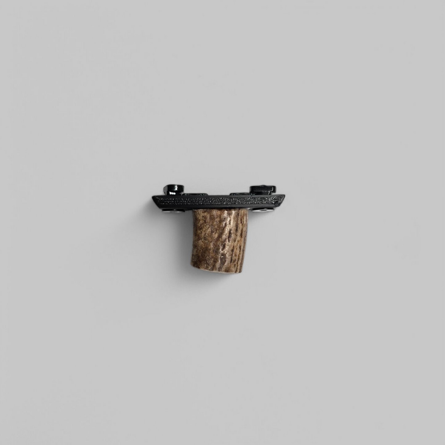 Whitetail Stubby Handstor