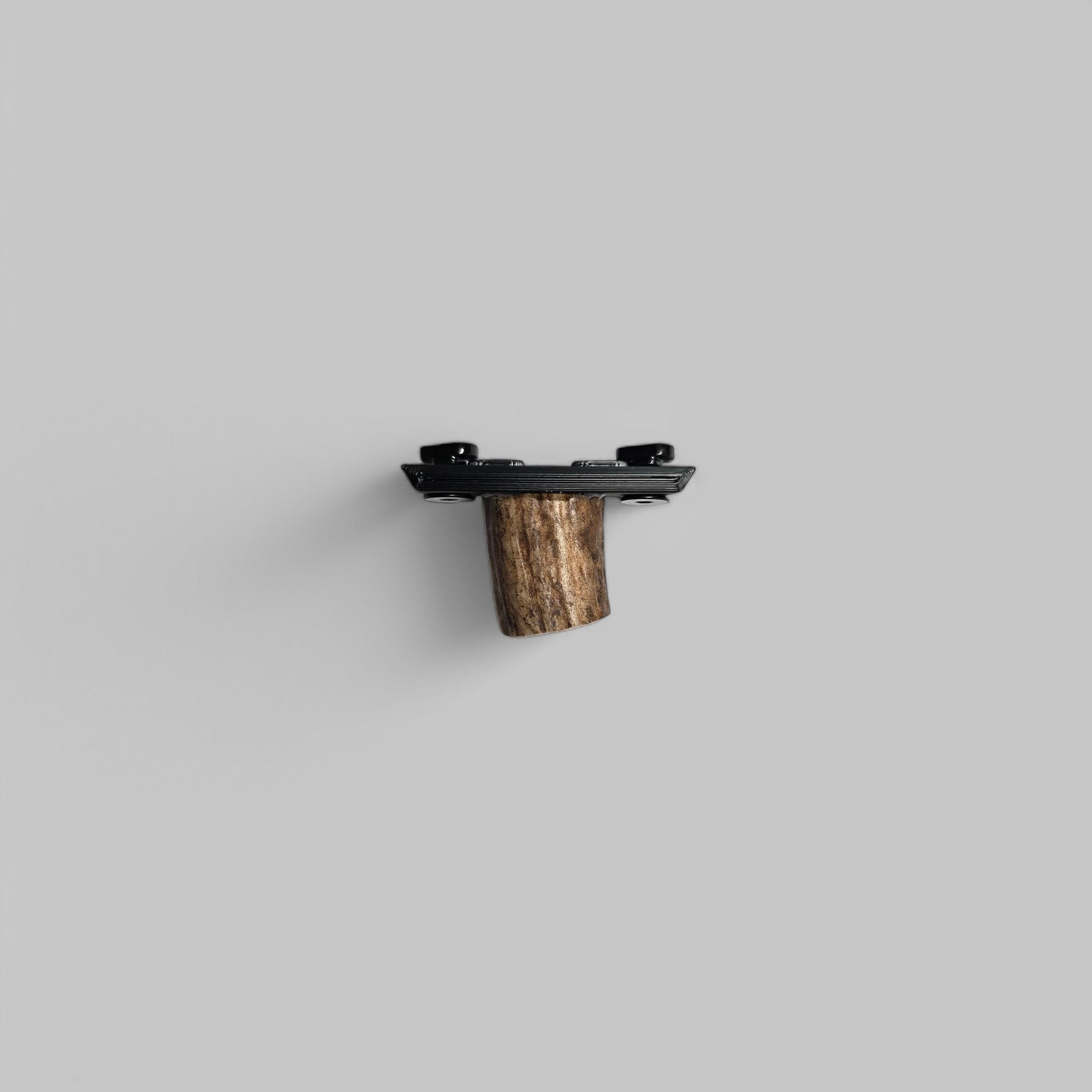 Whitetail Stubby Handstor